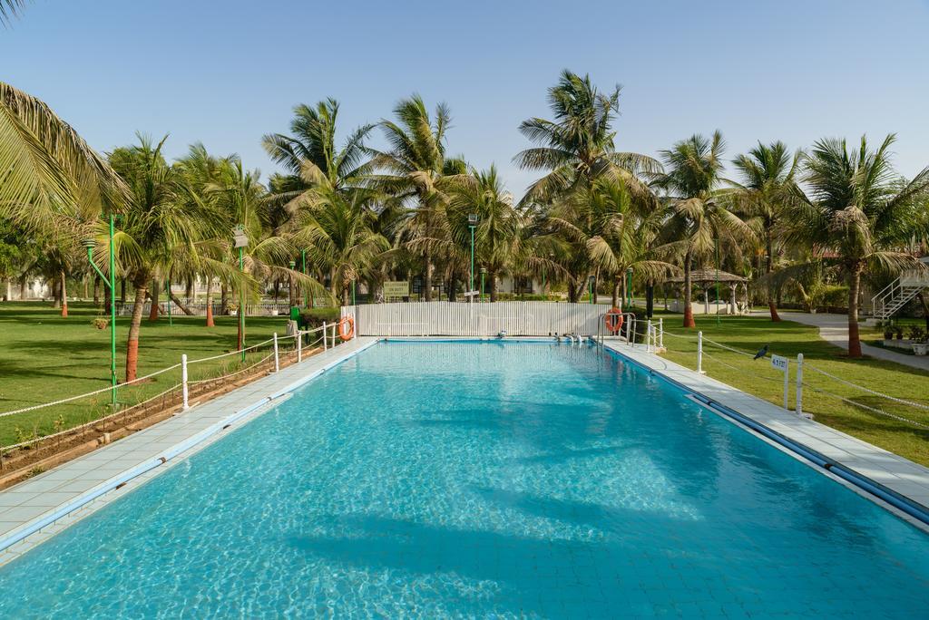Quality Inn Palms Gāndhīdhām Dış mekan fotoğraf