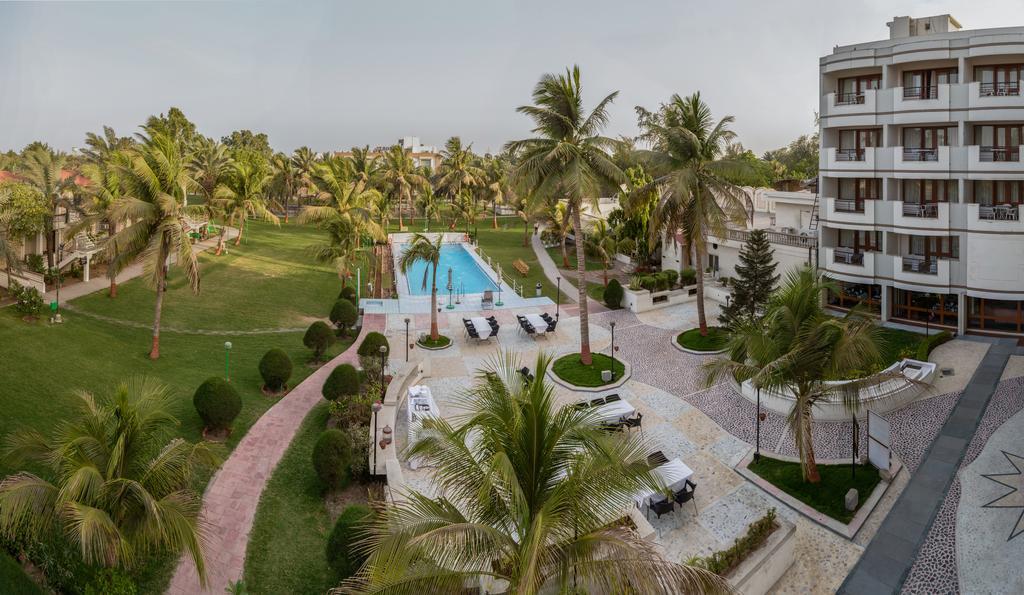 Quality Inn Palms Gāndhīdhām Dış mekan fotoğraf
